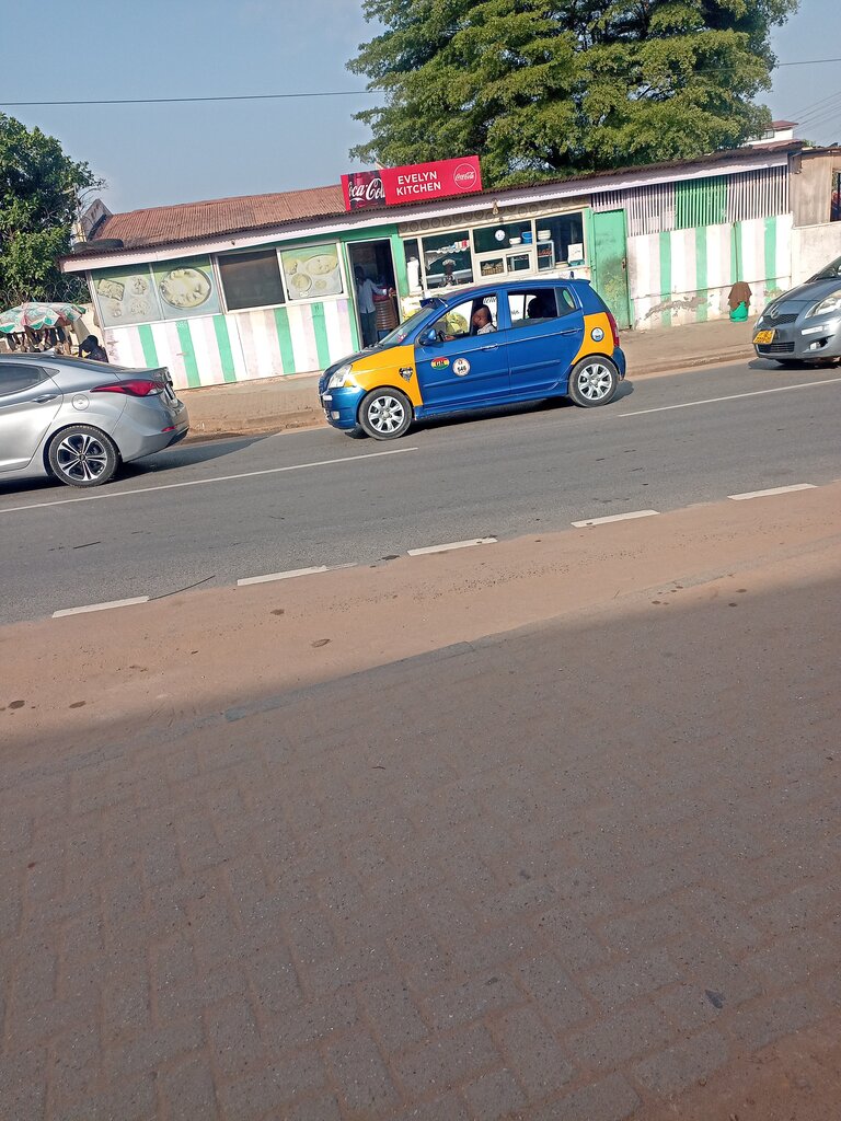 Construction company Evelyn Kitchen, Accra, photo