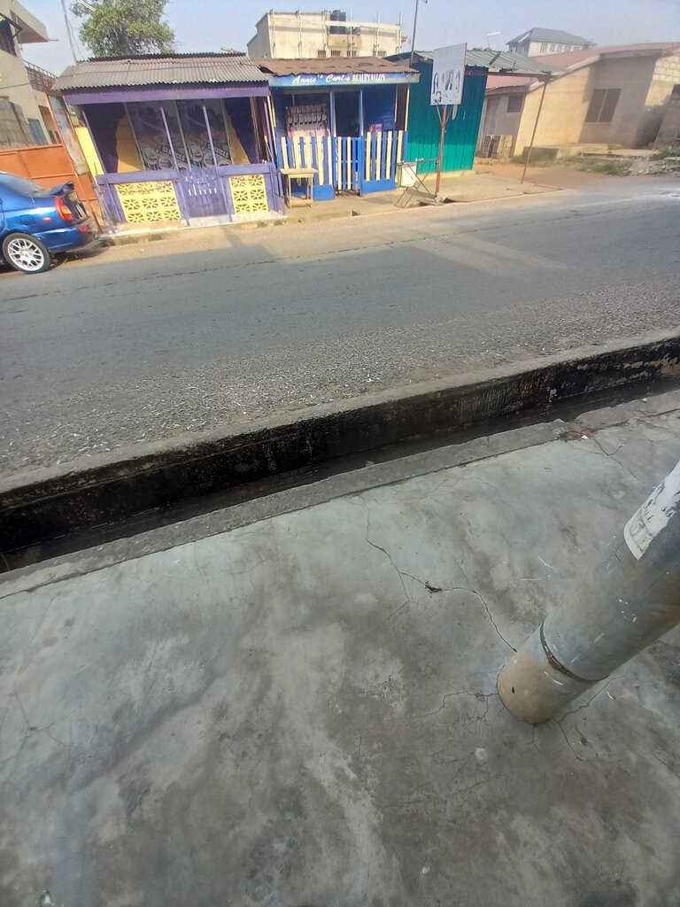 Beauty salon Anni's Curl, Accra, photo