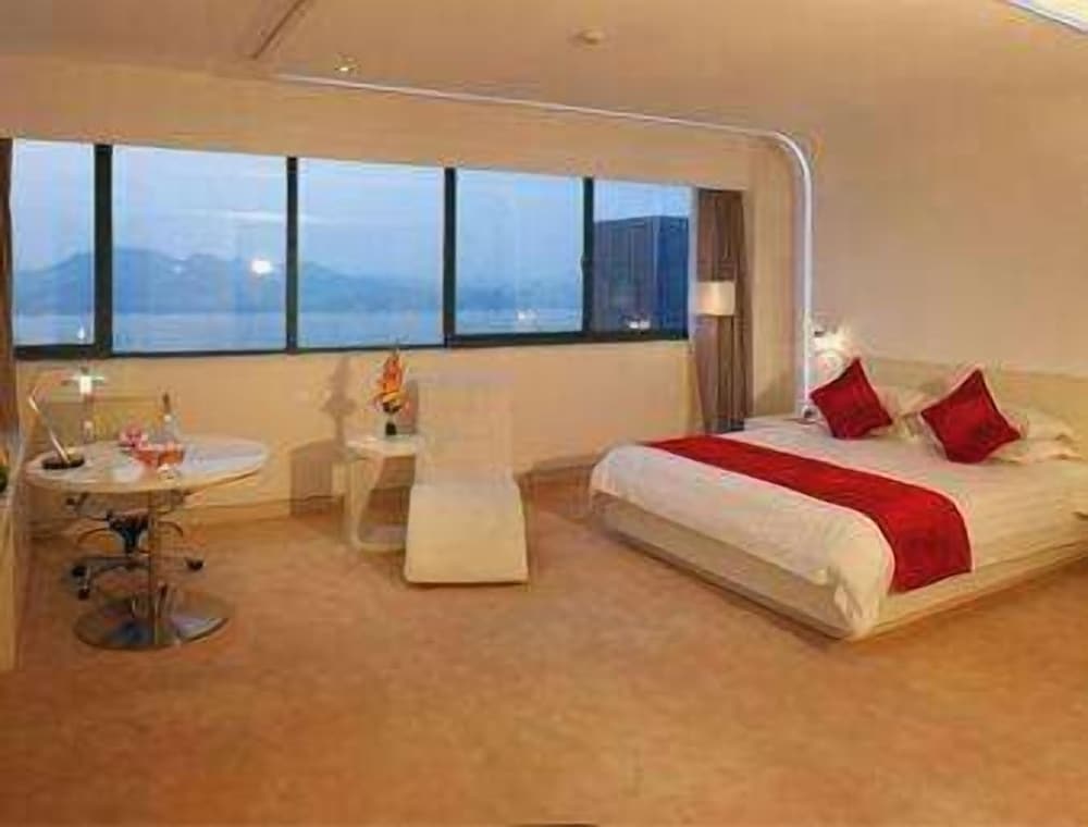 Фото Ramada Plaza by Wyndham Riverside Hangzhou