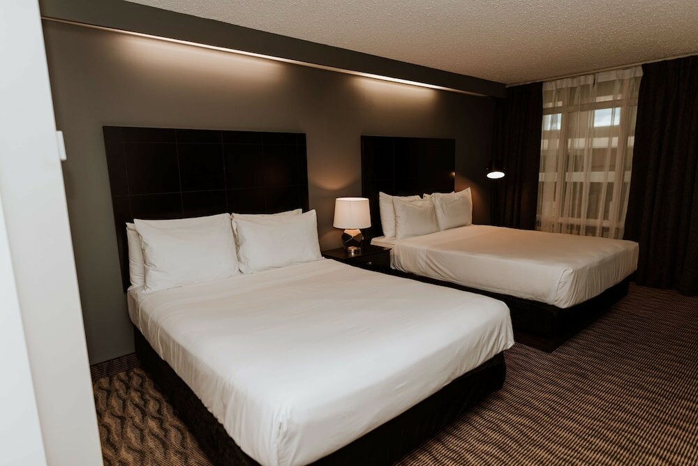 Фото Nisku Inn And Conference Centre