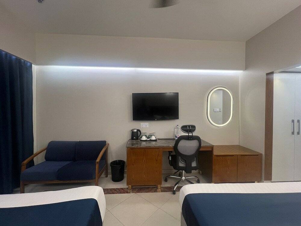 Фото Hotel Kollol by J & Z Group