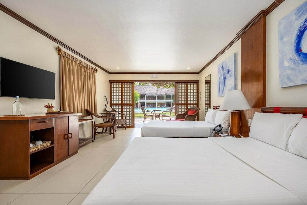 Фото Bluewater Maribago Beach Resort