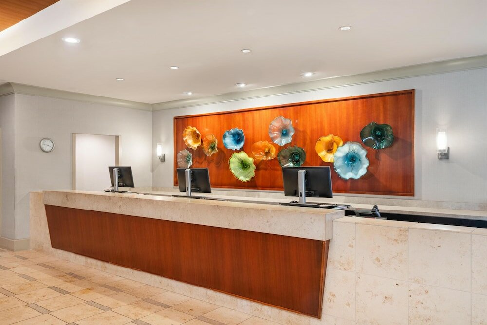 Фото Silver Cloud Hotel Bellevue Eastgate