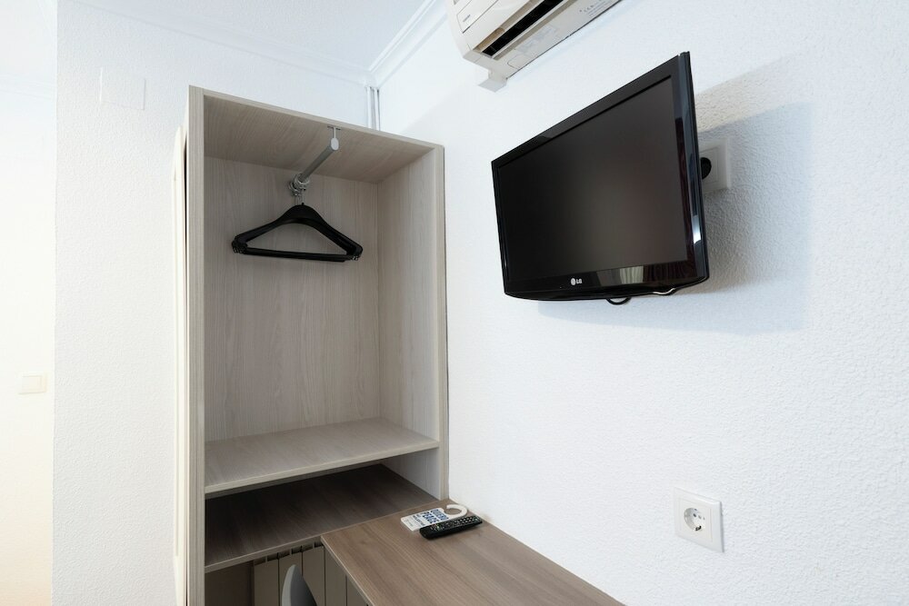 Фото Hostal Pensimar