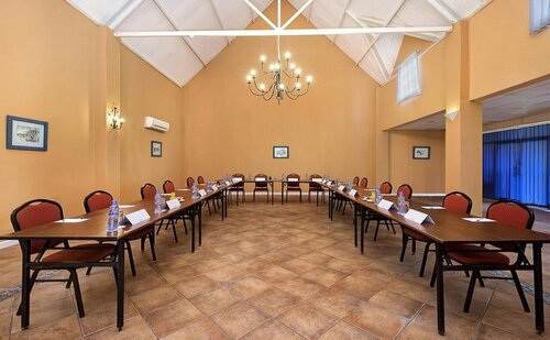 Гостиница Protea Hotel в Чинголе