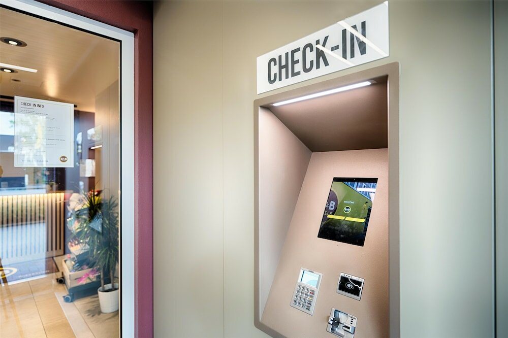 Фото B&b Hotel Wiesbaden