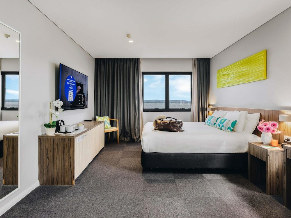 Фото Ibis Styles The Entrance