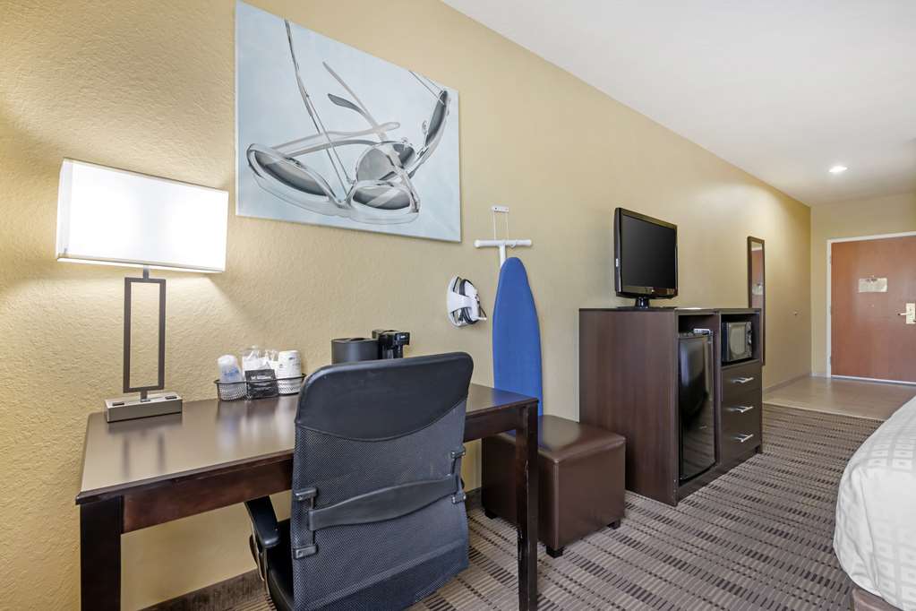 Фото Best Western Edgewater Inn