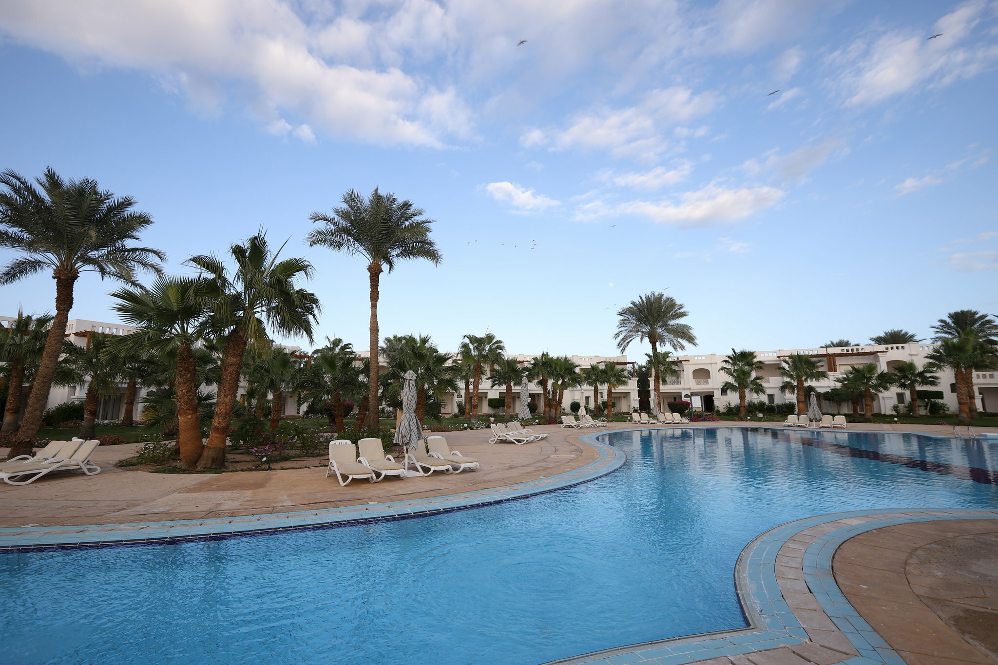 Фото Continental Plaza beach Resort