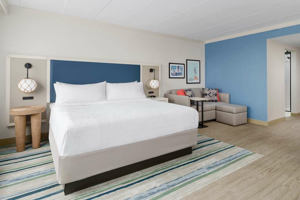 Фото Dunes Manor Hotel and Dunes Suites