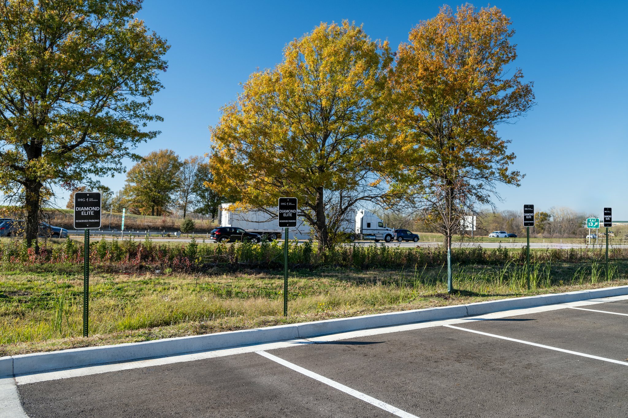 Фото Atwell Suites Kansas City Airport, an Ihg Hotel