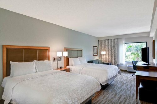 Гостиница Hampton Inn Palm Beach Gardens в Джуно Бич