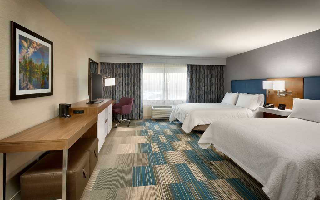Фото Hampton Inn & Suites Pocatello