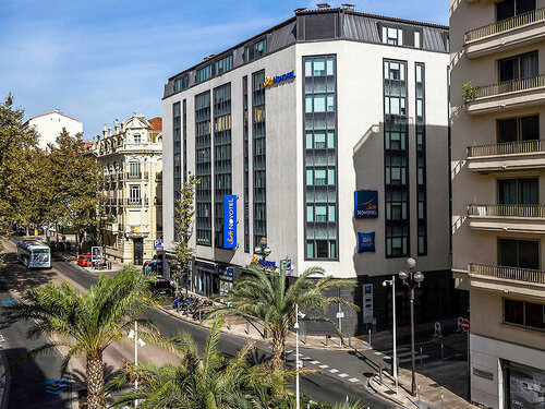 Гостиница Novotel Suites Cannes Centre в Каннах