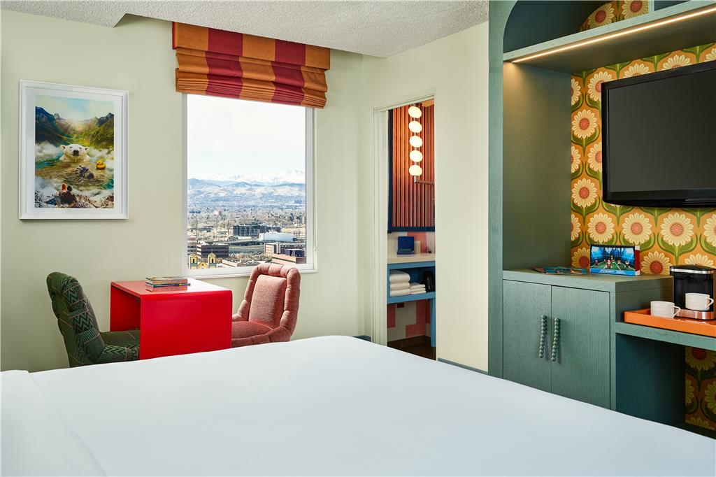Фото The Curtis Denver - a DoubleTree by Hilton Hotel