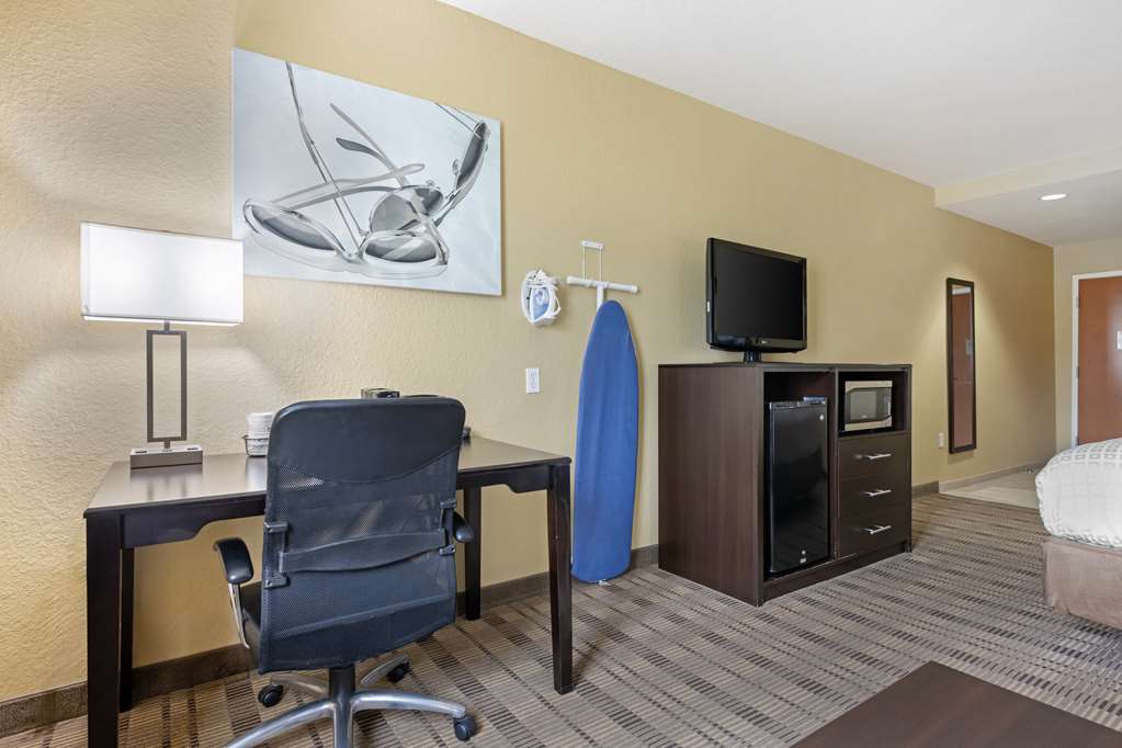 Фото Best Western Edgewater Inn