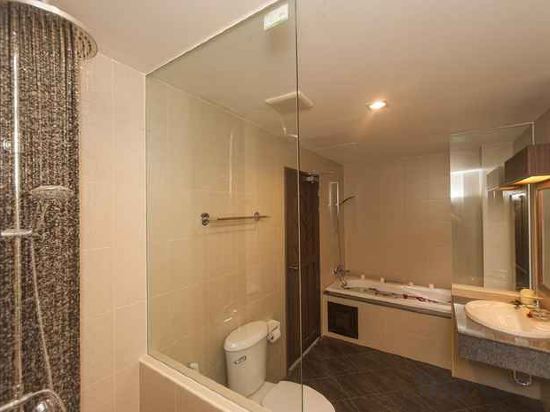 Фото Ratana Hill Patong