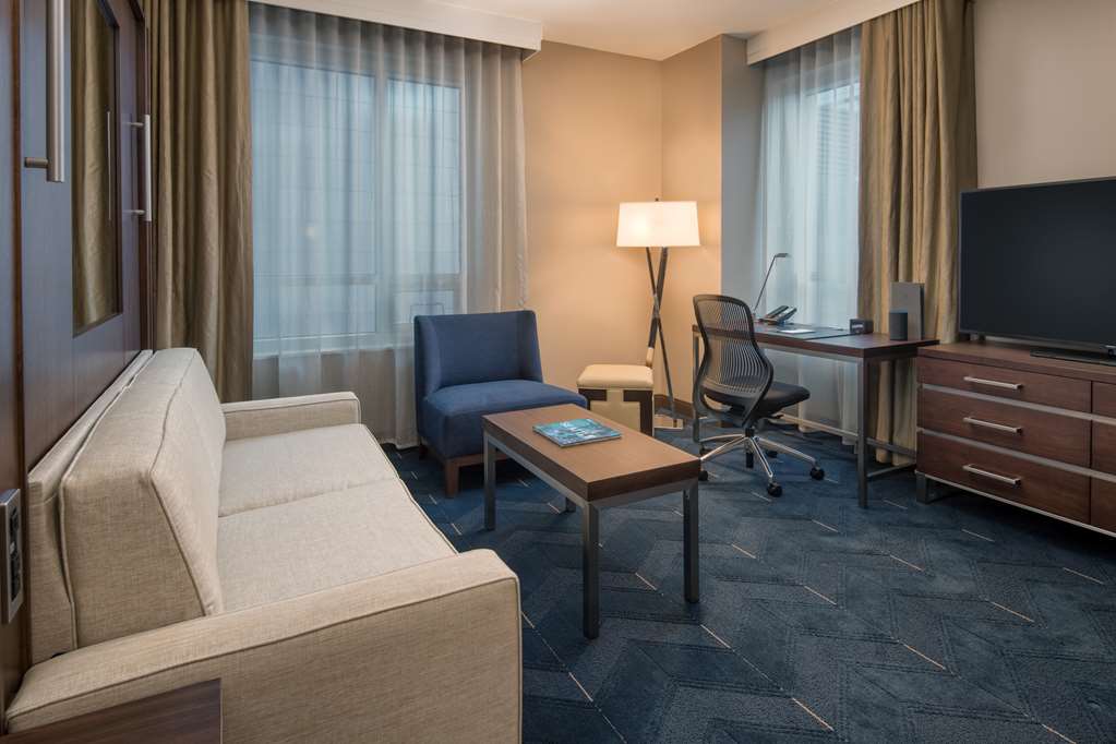 Фото Embassy Suites by Hilton Seattle Downtown Pioneer Square