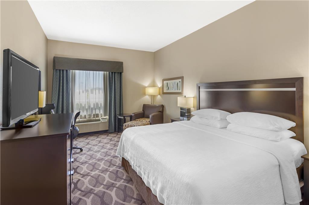 Фото Best Western Plus Travel Hotel Toronto Airport