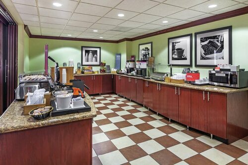 Гостиница Hampton Inn & Suites Tulsa North/Owasso, Ok в Клерморе