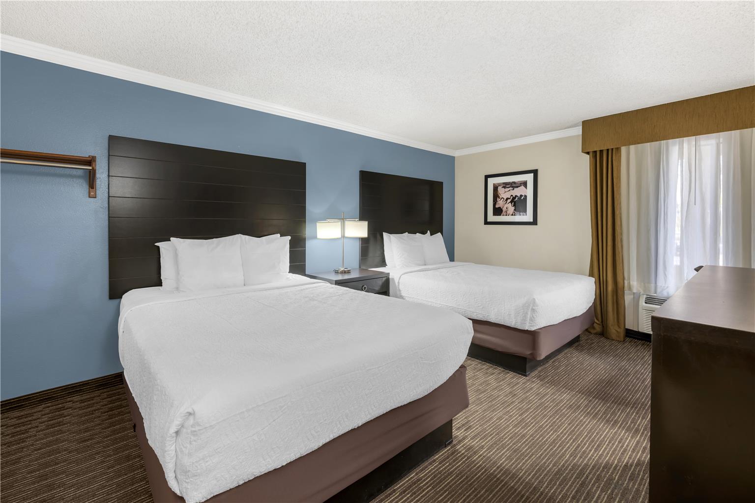 Фото Best Western Airport Albuquerque InnSuites Hotel & Suites