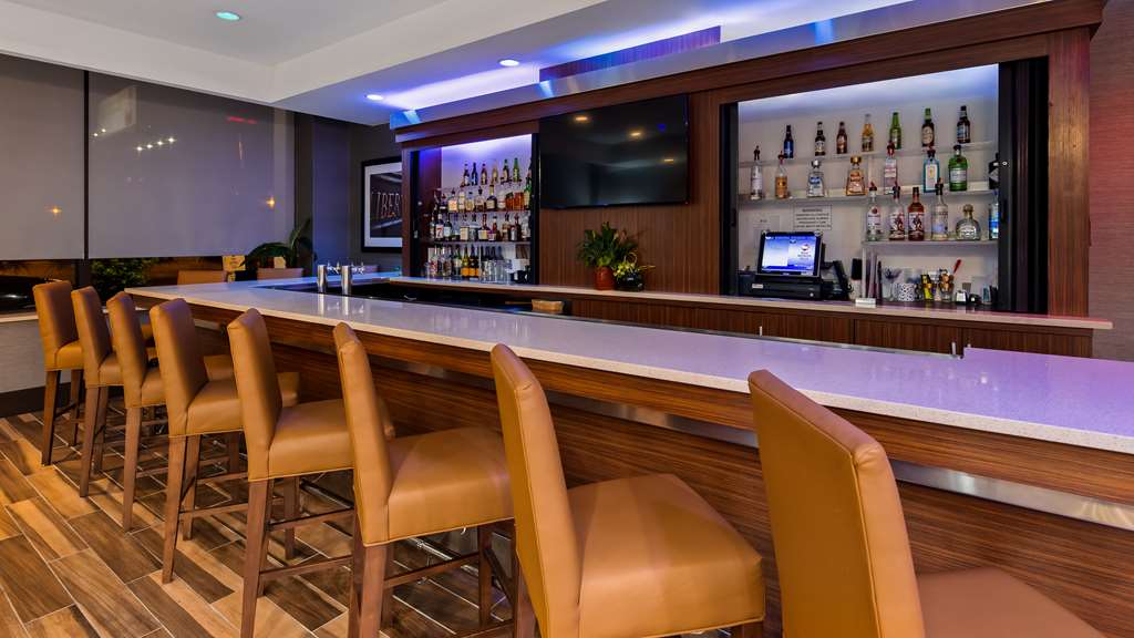 Фото Best Western Plus Philadelphia Convention Center Hotel