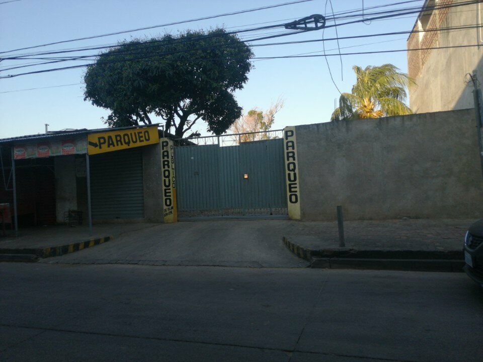 Parking zone Parqueo Público, Santa Cruz de la Sierra, photo