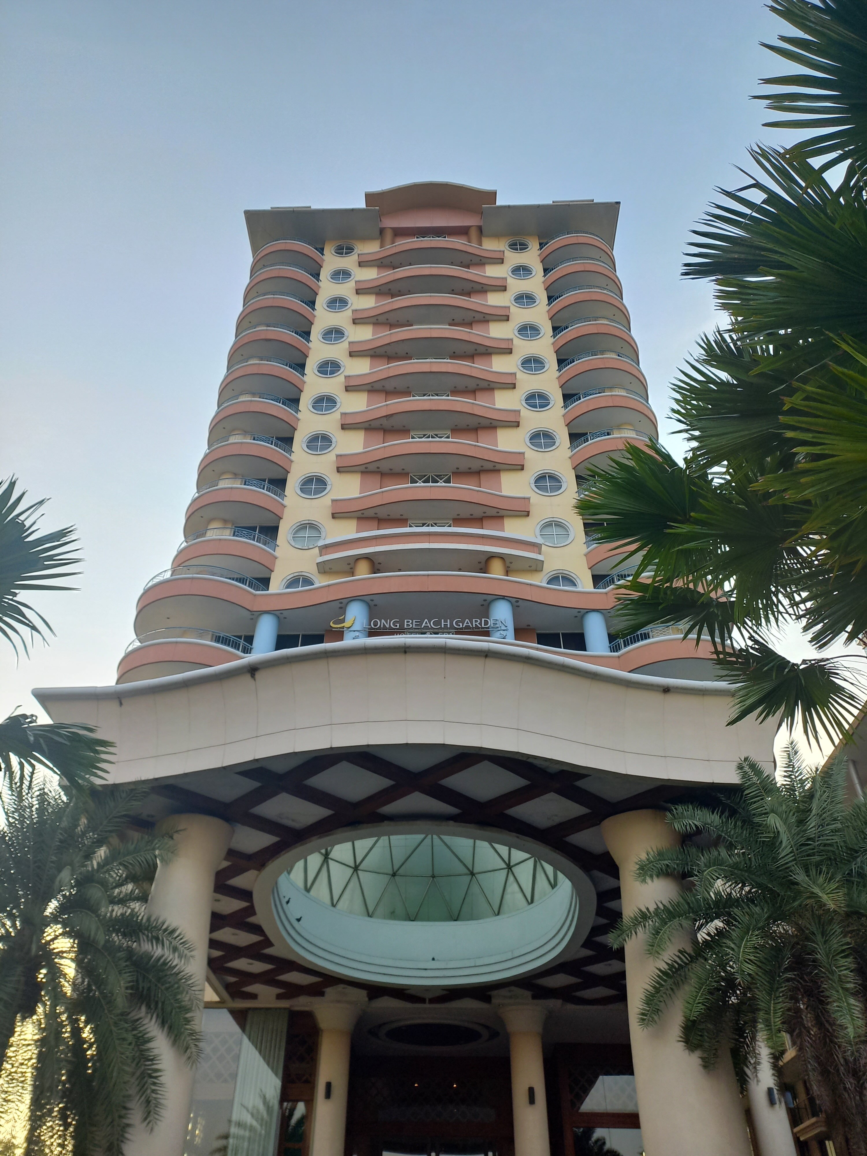 Фото Long Beach Garden Hotel