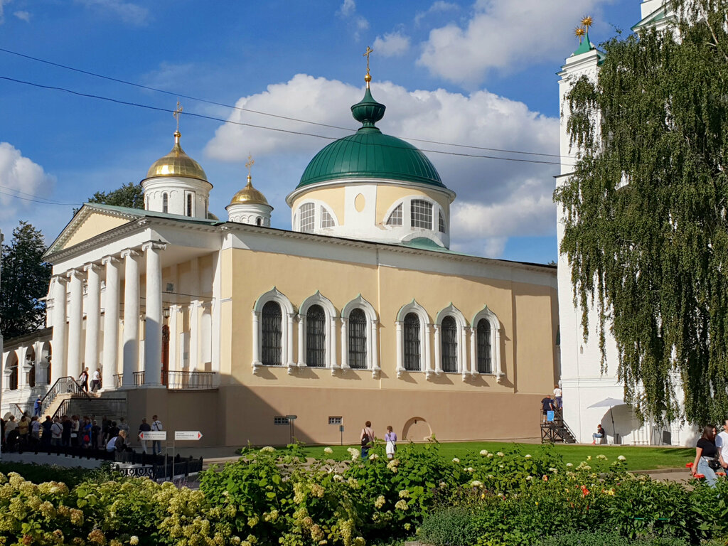 Orthodox church Tserkov Feodora, Davida i Konstantina Yaroslavskikh V Spaso-Preobrazhenskom monastyre, Yaroslavl, photo