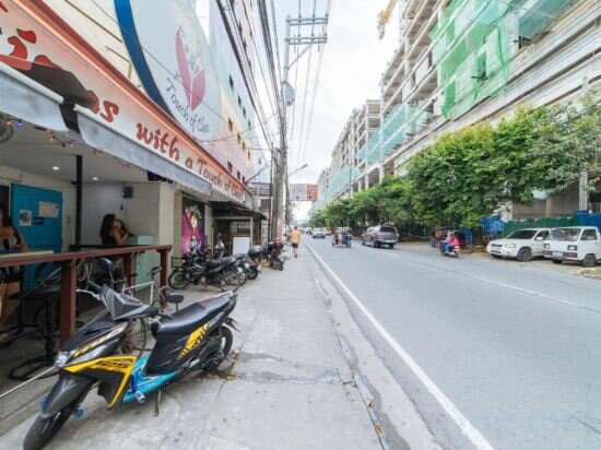 Hotel RedDoorz @ Clarkview 21st Street Angeles City, Province of Pampanga, photo