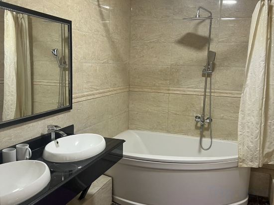 Фото Business Hotel Almaty