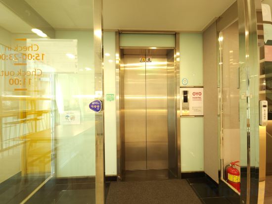 Фото Oyo Hostel Myeongdong 1