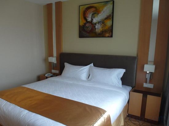 Фото Metro Hotel