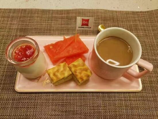 Hotel Ibis Zhenjiang Dashikou Hotel, Zhenjiang, photo