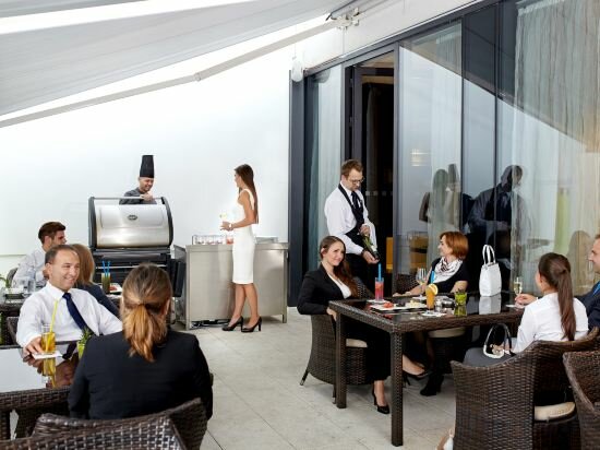 Фото Occidental Praha Five