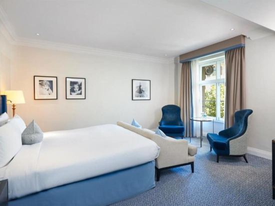 Фото The Waldorf Hilton, London