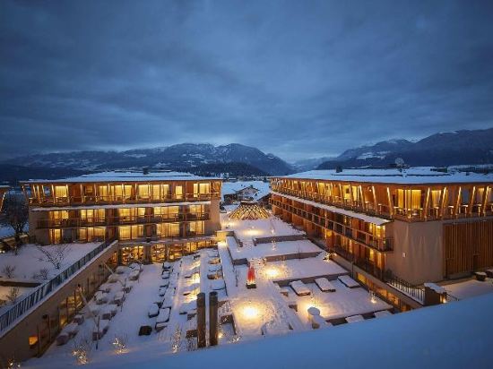Фото Falkensteiner Hotel Kronplatz