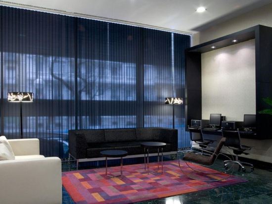 Фото H10 Puerta de Alcalá