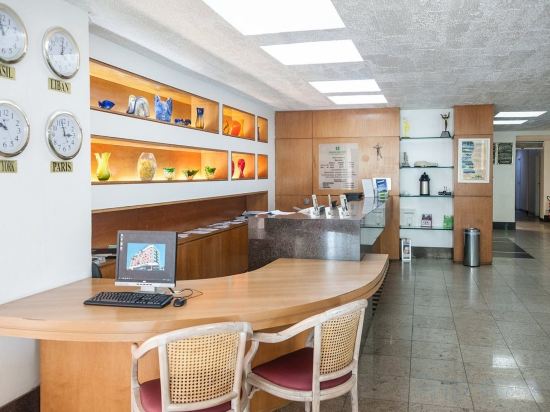 Фото Golden Park Hotel