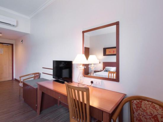 Фото Hotel 81 Tristar