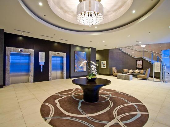 Фото Pinnacle Hotel at the Pier