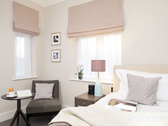 Фото Ashburn Court Apartments