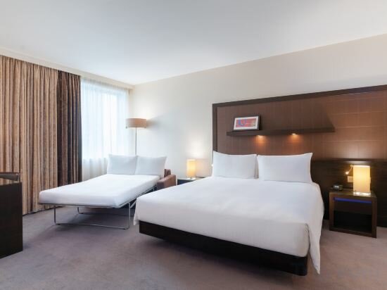 Фото Hilton London Canary Wharf