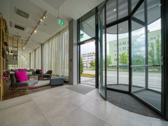 Фото Plaza Premium Muenchen