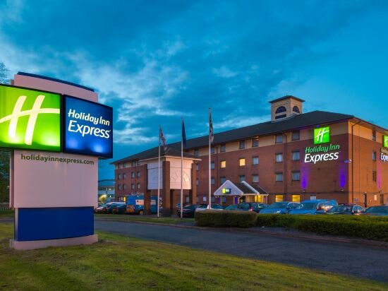 Фото Holiday Inn Express Birmingham - Oldbury, an Ihg Hotel