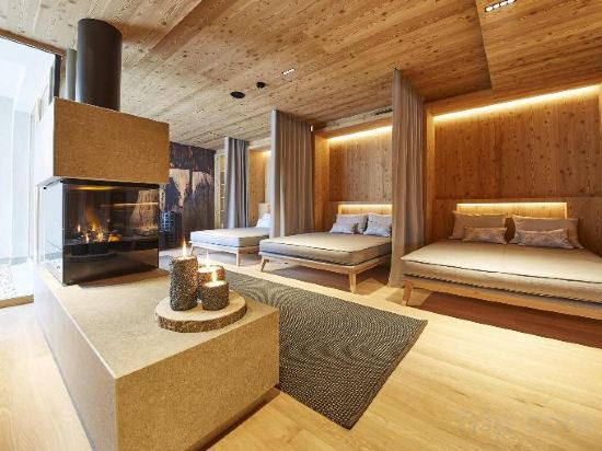 Фото Falkensteiner Hotel Kronplatz