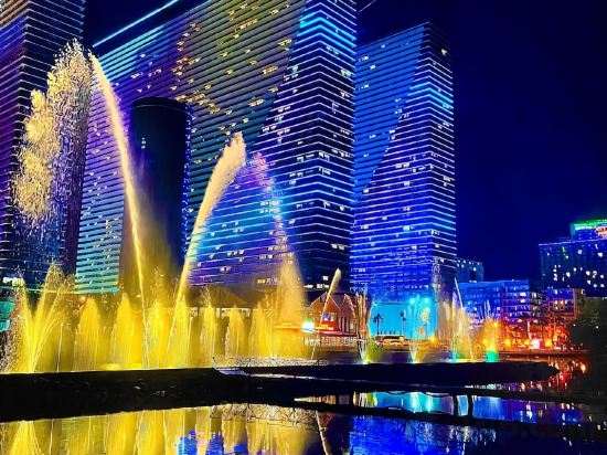 Фото Orbi City Hotel