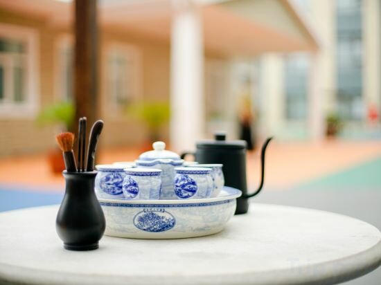 Фото China Electronics Huajing Business Hotel