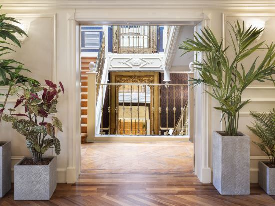 Фото Catalonia Las Cortes