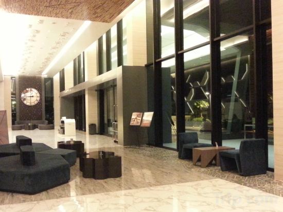 Фото Tsix5 Phenomenal Hotel Pattaya